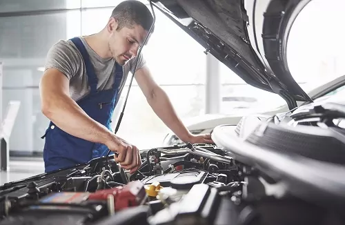 Servicio de Cambio de Aceite de Motor para Carro en bogota, taller automotriz especializado para vehiculos, mecanicos expertos (12)